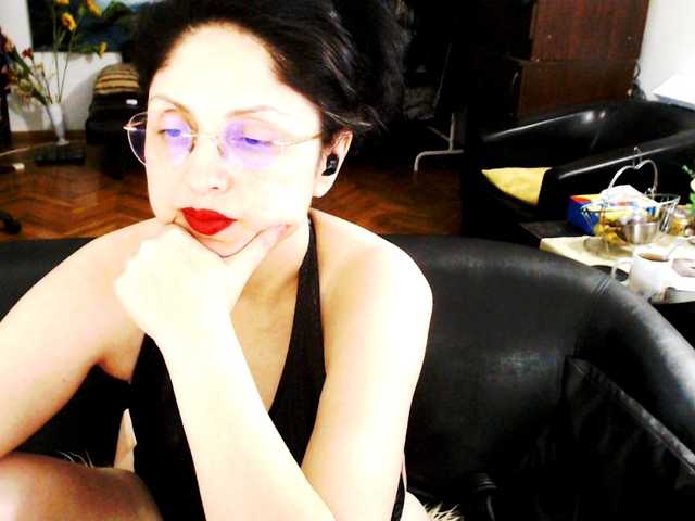 1imperatriza live cam on BongaCams
