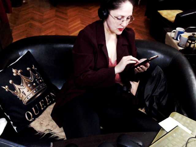 1imperatriza's BongaCams show and profile