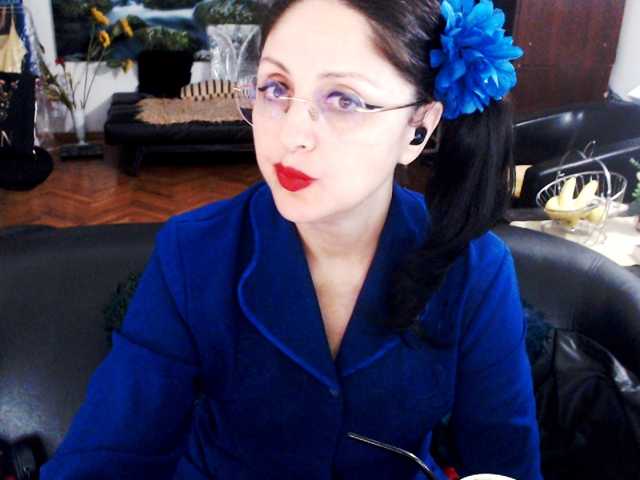 1imperatriza live cam on BongaCams