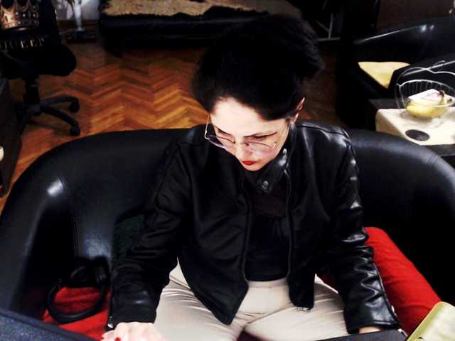 1imperatriza live cam on BongaCams