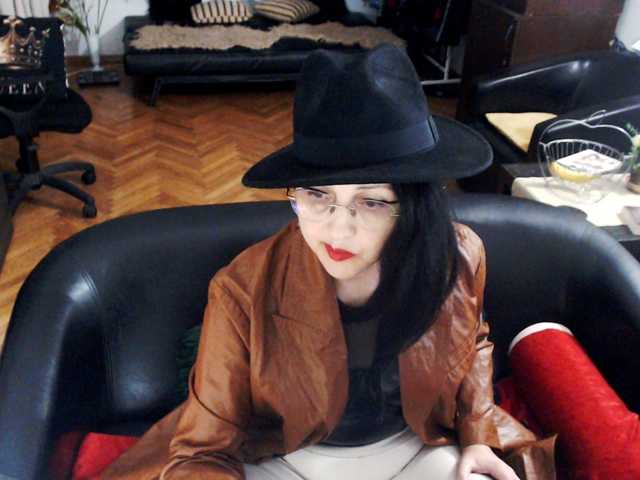 1imperatriza live cam on BongaCams