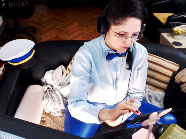 1imperatriza live cam on BongaCams