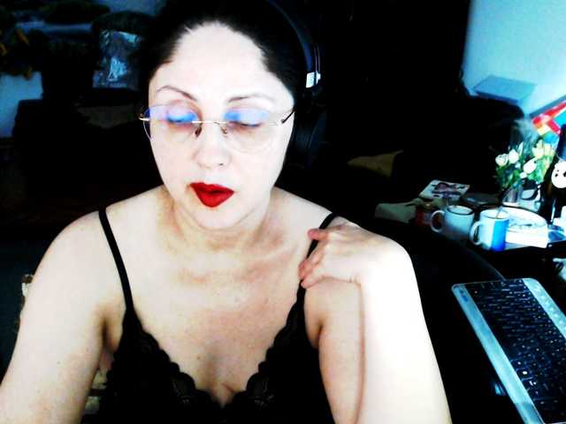 1imperatriza live cam on BongaCams