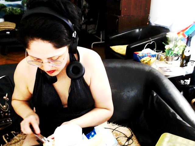 1imperatriza live cam on BongaCams