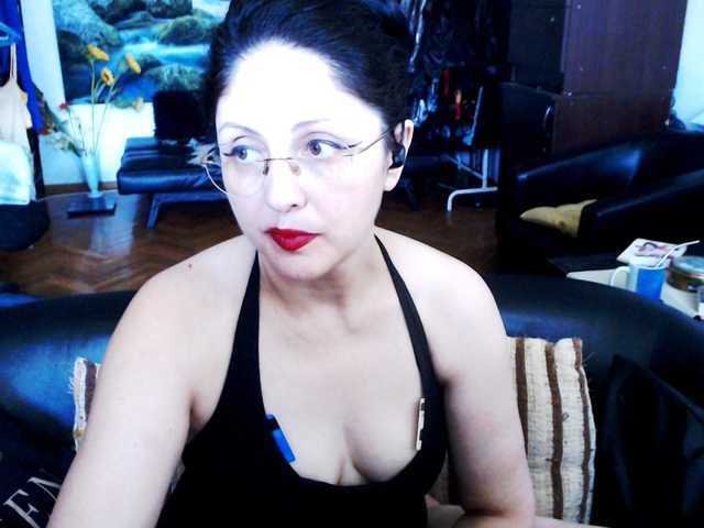 1imperatriza live cam on BongaCams