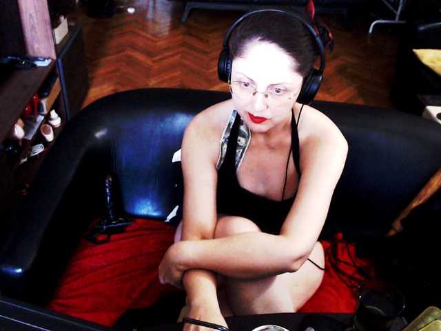 1imperatriza cam belle
