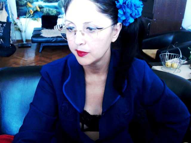 1imperatriza live cam on BongaCams