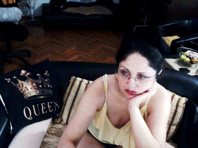 1imperatriza live cam on BongaCams
