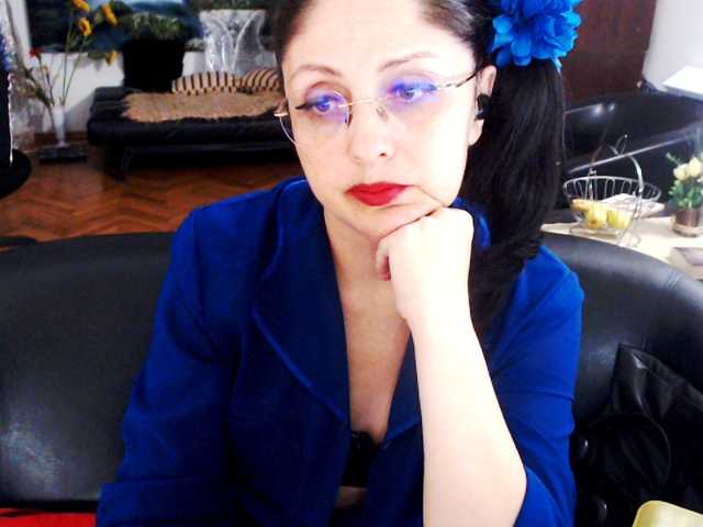 1imperatriza live cam on BongaCams