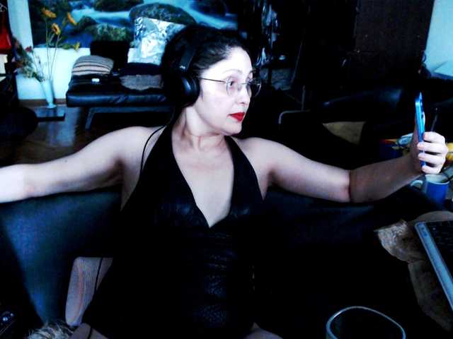 1imperatriza live cam on BongaCams
