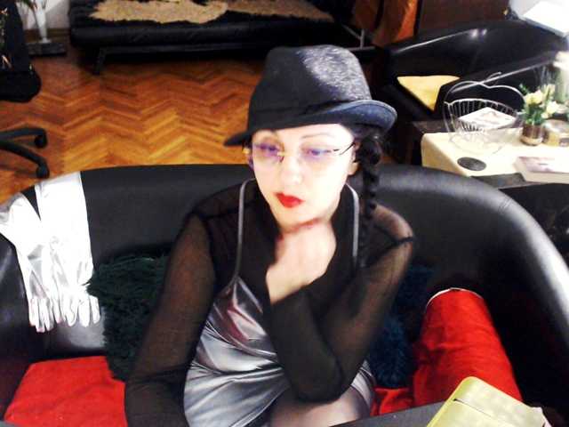 1imperatriza live cam on BongaCams