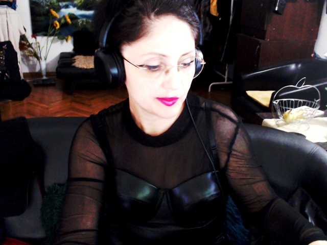 1imperatriza, en directo ahora en BongaCams