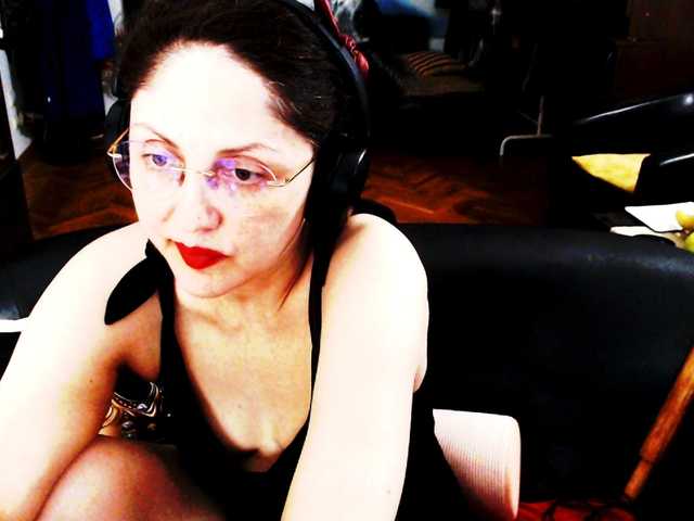 1imperatriza live cam on BongaCams