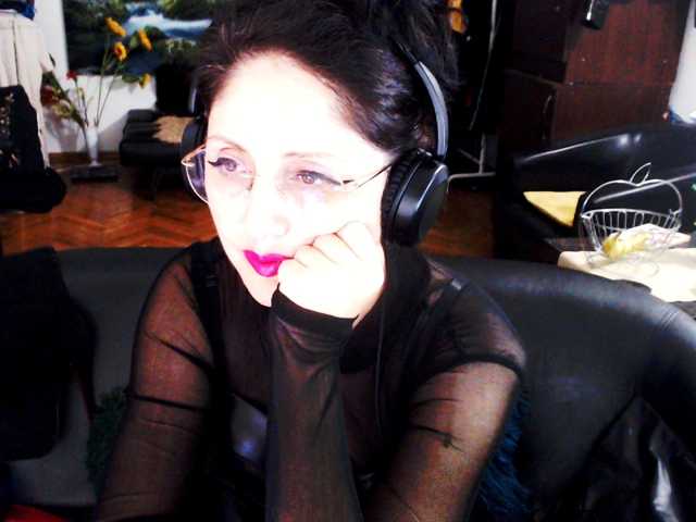 1imperatriza live cam on BongaCams