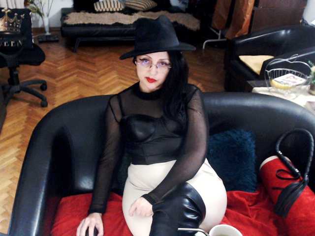 1imperatriza live cam on BongaCams