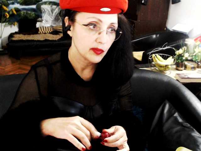 1imperatriza live cam on BongaCams