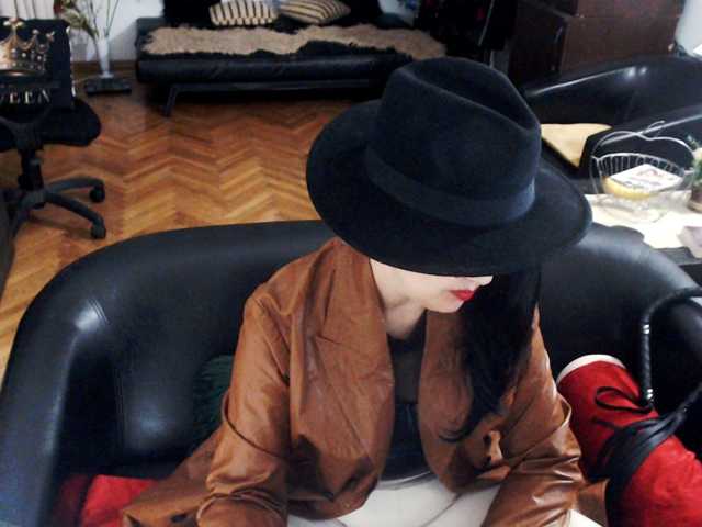 1imperatriza live cam on BongaCams