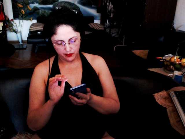 1imperatriza live cam on BongaCams