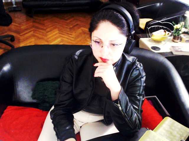 1imperatriza live cam on BongaCams