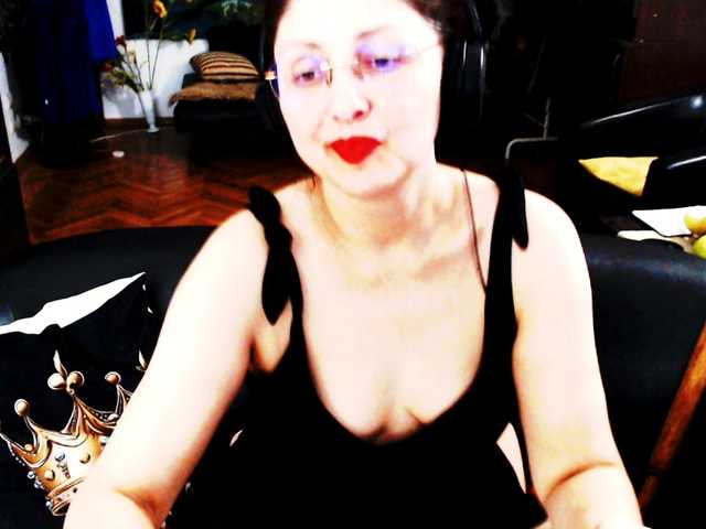 1imperatriza live cam on BongaCams