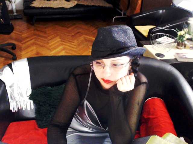 1imperatriza live cam on BongaCams