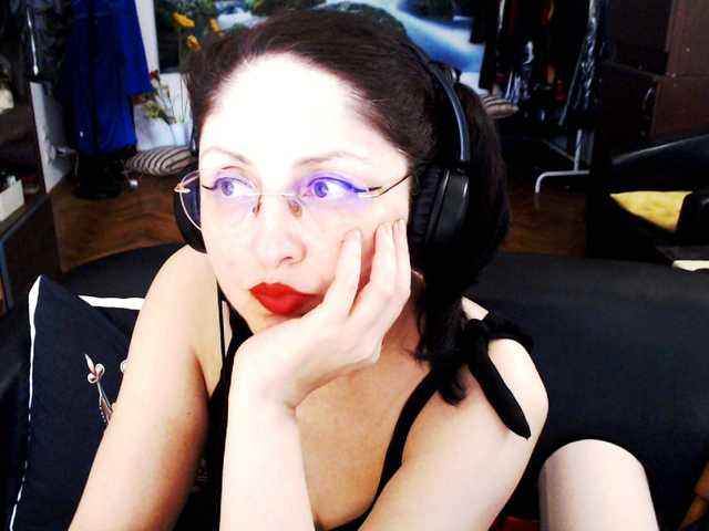1imperatriza live cam on BongaCams