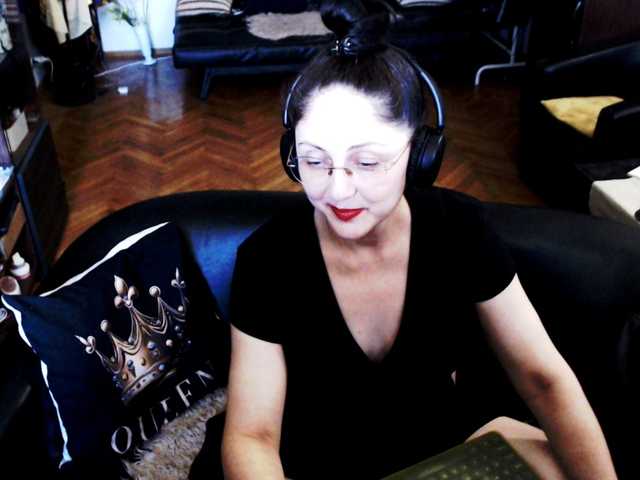 1imperatriza live cam on BongaCams
