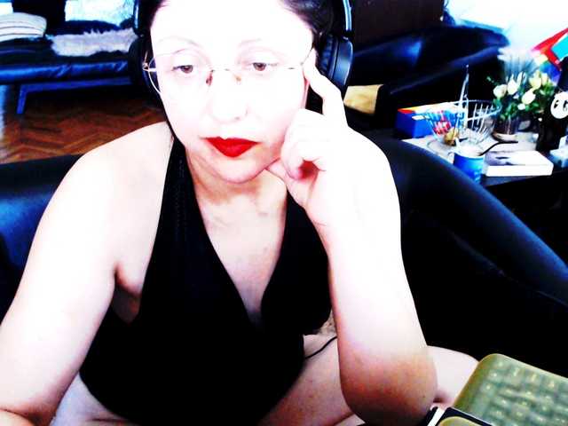 1imperatriza live cam on BongaCams