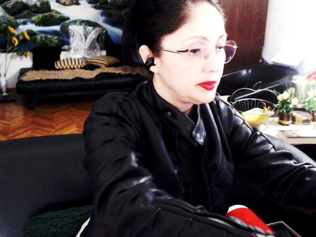 1imperatriza live cam on BongaCams