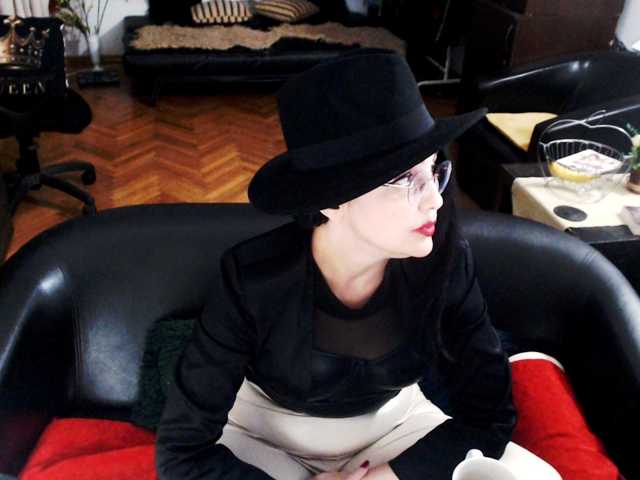 1imperatriza live cam on BongaCams