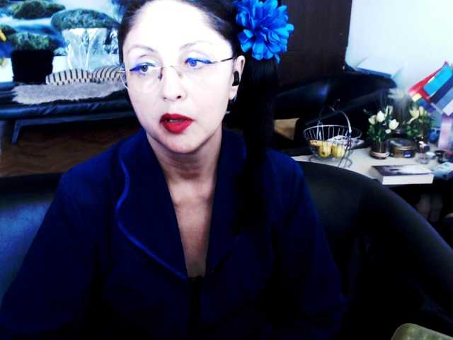 1imperatriza live cam on BongaCams
