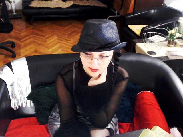 1imperatriza live cam on BongaCams