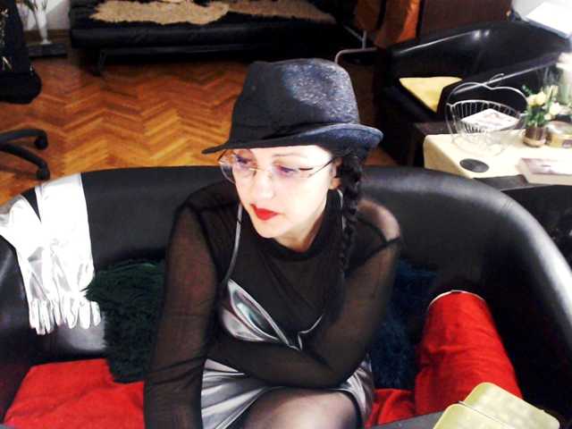 1imperatriza live cam on BongaCams