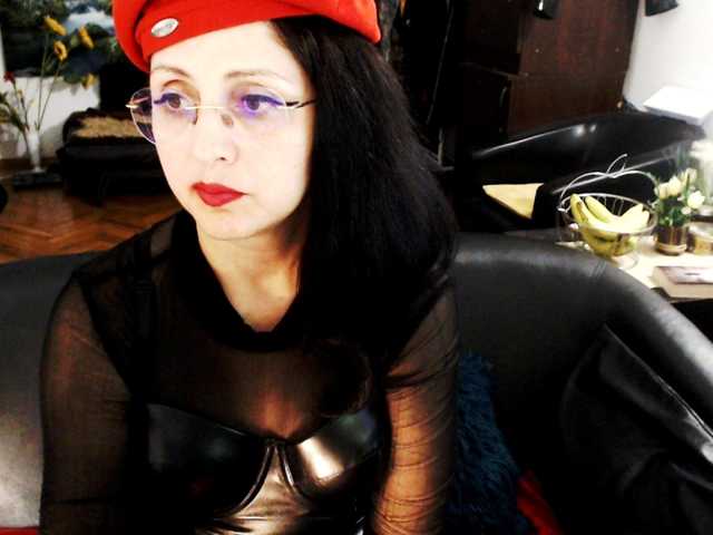 1imperatriza live cam on BongaCams