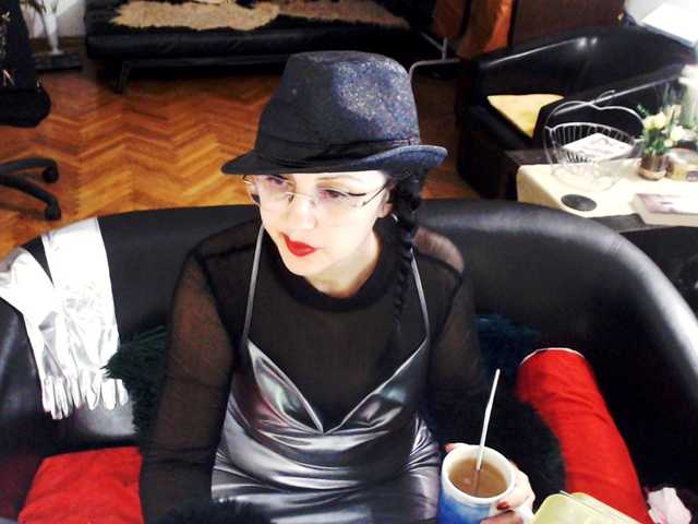1imperatriza live cam on BongaCams