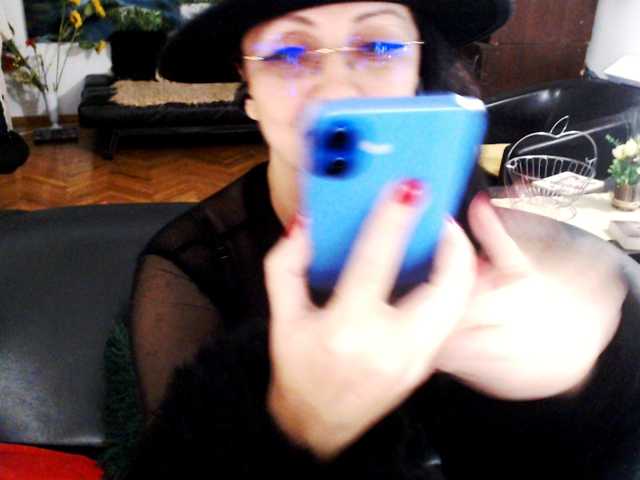 1imperatriza live cam on BongaCams
