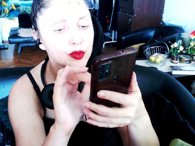 1imperatriza live cam on BongaCams