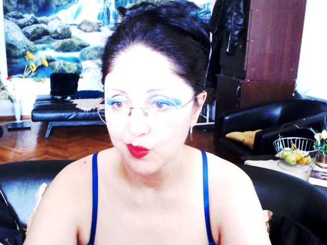 1imperatriza live cam on BongaCams