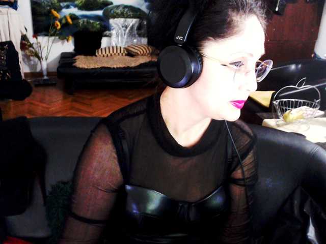 1imperatriza, live now on BongaCams