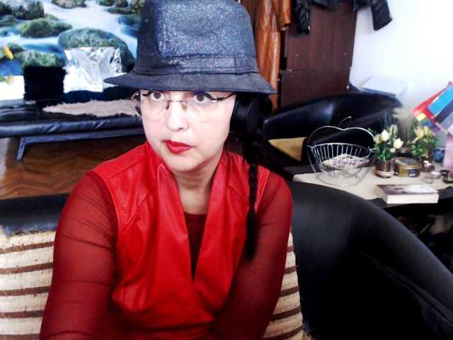 1imperatriza live cam on BongaCams