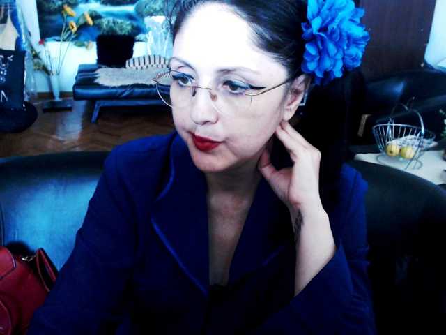 1imperatriza live cam on BongaCams