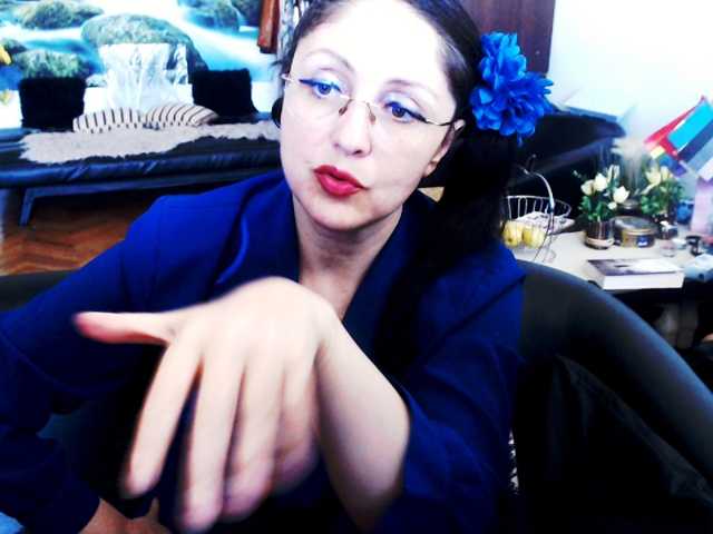 1imperatriza live cam on BongaCams