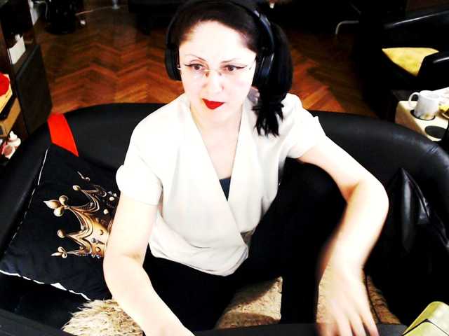 1imperatriza cam belle