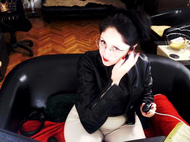 1imperatriza live cam on BongaCams