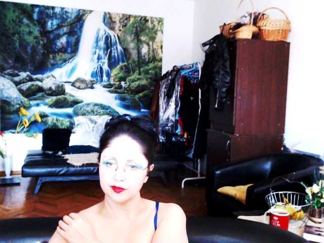 1imperatriza live cam on BongaCams