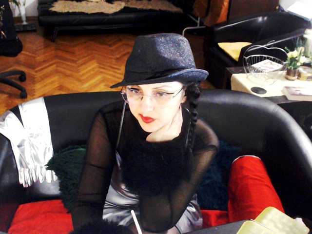 1imperatriza live cam on BongaCams