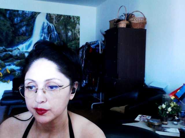 1imperatriza live cam on BongaCams
