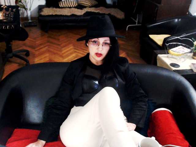 1imperatriza live cam on BongaCams