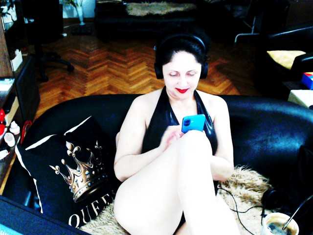 1imperatriza live cam on BongaCams