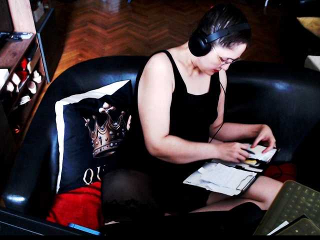 1imperatriza live cam on BongaCams